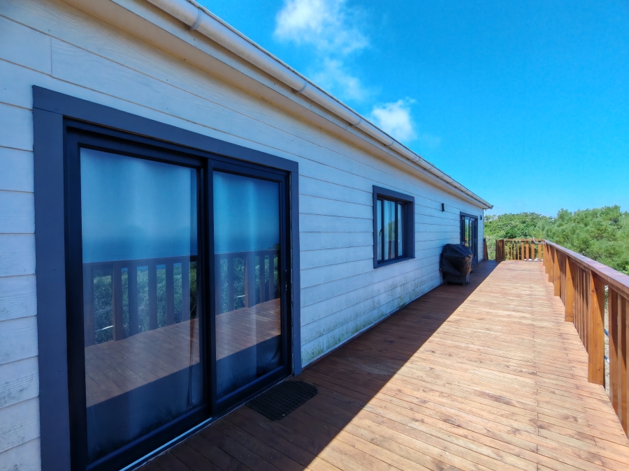 2 Bedroom Property for Sale in Beachview Eastern Cape